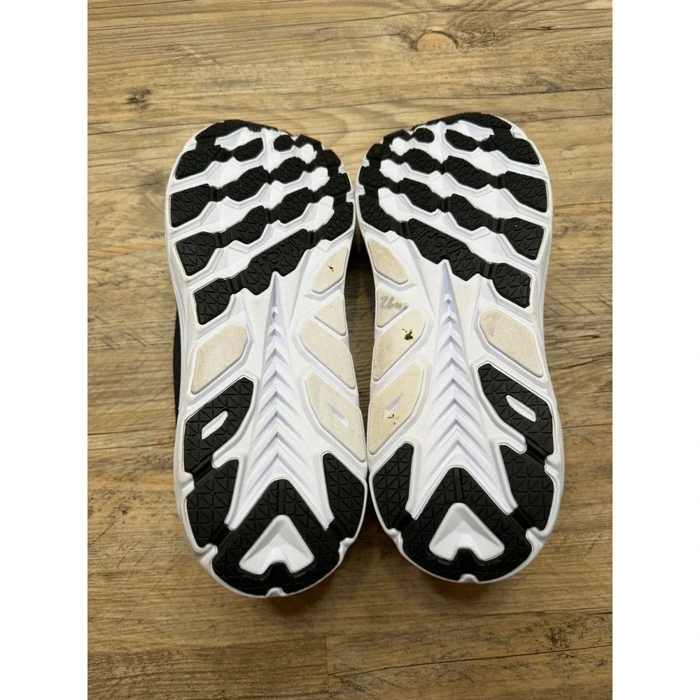 Hoka One One Clifton 8 Wide Black White Running Shoes Mens 12.5 2E 1121374 BWHT